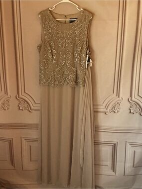 Alex Evenings 81171134 Two-Piece Lace Chiffon Dress with Shawl Taupe 18 NWT